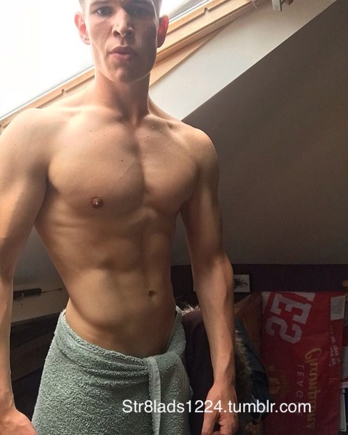 luke-winters:str8lads1224:Richard 19 Dublin UKFit as fuck