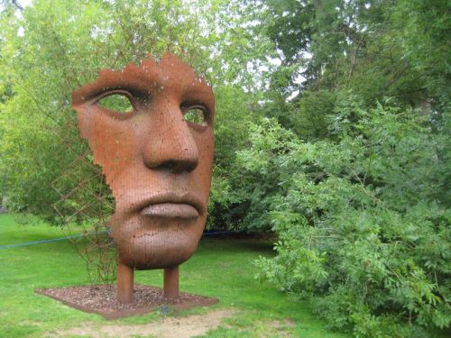 littlelimpstiff14u2:Rick Kirby SculpturesRick Kirby has worked...