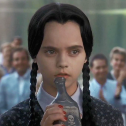 wednesday addams icons | Tumblr