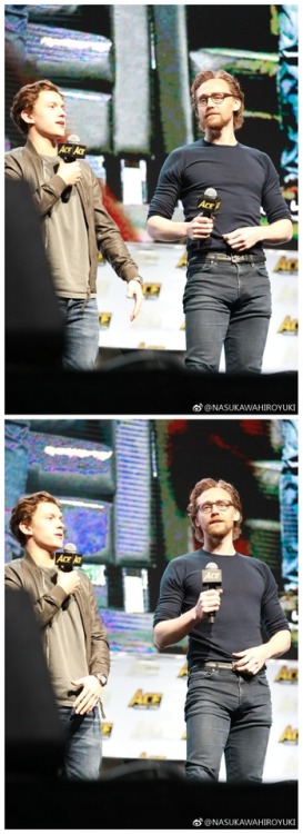 lolawashere:Tom Hiddleston and Tom Holland on stage at the ACE...