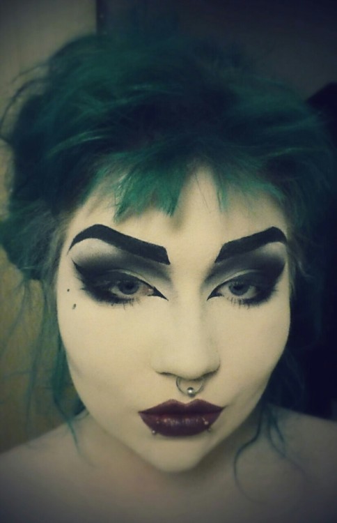 heavy makeup on Tumblr