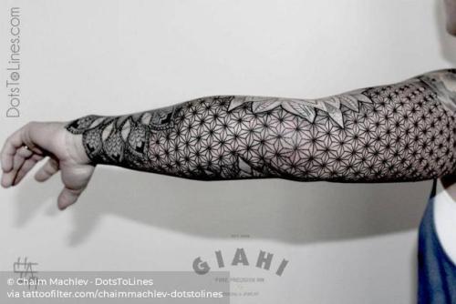 By Chaim Machlev · DotsToLines, done at Giahi Tattoo... abstract;chaimmachlev dotstolines;pattern;line art;huge;op art;facebook;twitter;sleeve;asanoha pattern;other