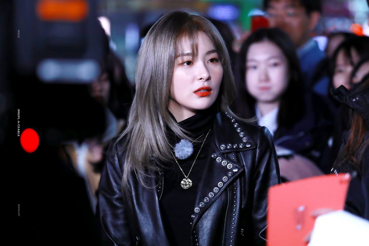 Pin by Swoɴιe🌙 on 레드벨벳 RED VELVET | Rᥱ-dᥱυ-вᥱᥣ-вᥱт | Red velvet seulgi