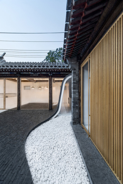 Twisting Courtyard / ARCHSTUDIOph: Wang Ning, Jin Weiqi