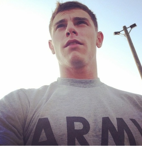 chettbro:US Army “FitArmyZak”