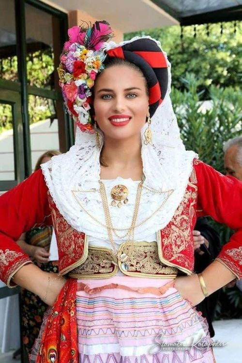 greek Traditional clothing | Tumblr