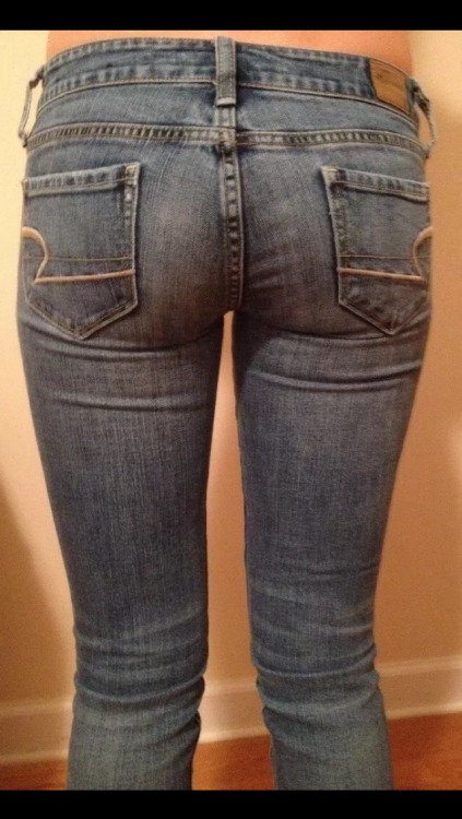 femalejeanslover:camero79:MmmmmmMy favourite jeans and...