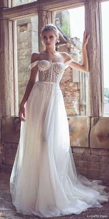 (via Yaniv Persy Fall 2020 Wedding Dresses | Wedding Inspirasi)
