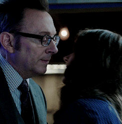 tumblr_o6y06bu2jt1ur5d52o2_250.gif