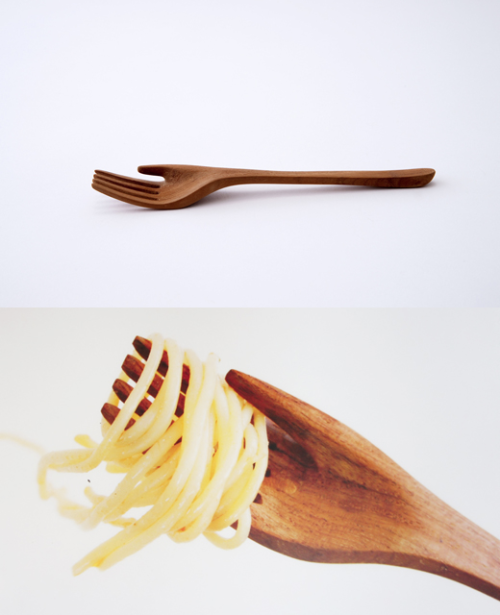 thre3f:Thumb Wooden Fork by Keisuke Tsubakimoto