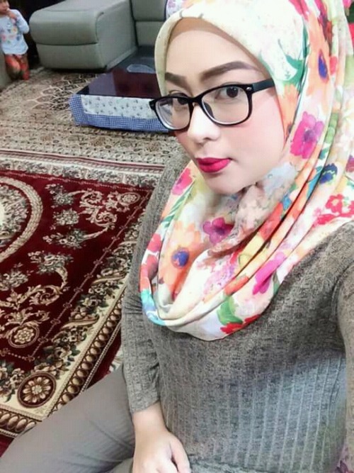 styloskill:malayauntiehot:awekmelayucomel:Milf...