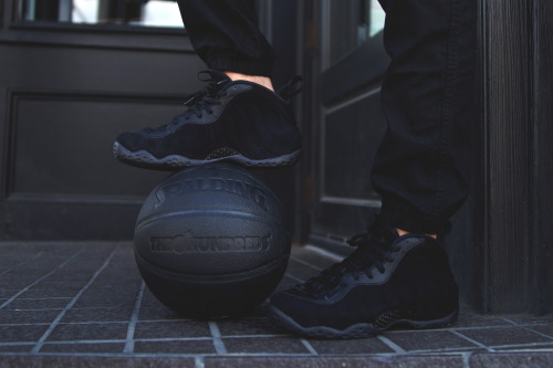 black foamposite spalding the hundreds sole classics