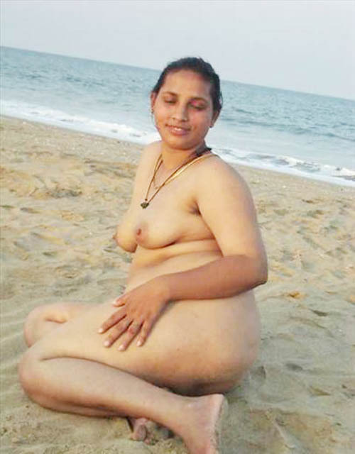 goa beach auntier nude