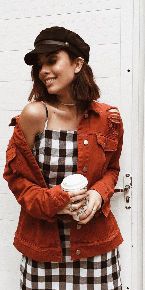 10+ Awesome Outfit Ideas You Can Wear Everyday - #Cute, #Girl, #Happy, #Best, #Pic Trying to be cute... In love with this red jeans jacket! - Tentando ser fofa... apaixonada por essa jaqueta jeans vermelha! , lookdathalita 
