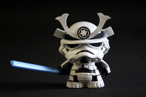 albotas:Darth Vader And Stormtrooper Samurai MunnysEmmanuel...