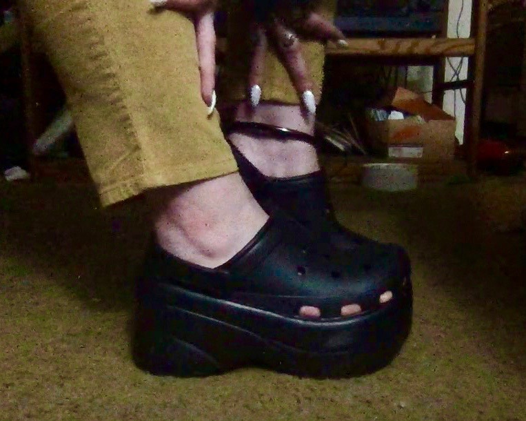 fake platform crocs