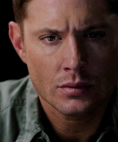 Dean Winchester Caps: Photo