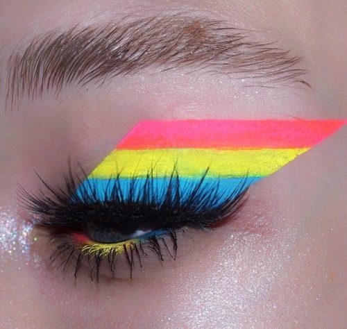 sosuperawesome:Makeup Art by Aaron Storms on InstagramFollow...