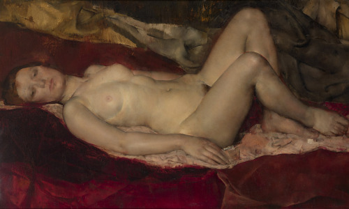 Grigory Gluckmann - Reclining Nude (1929)