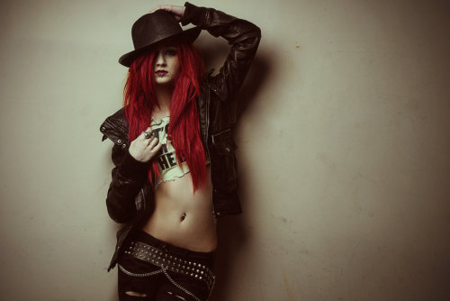 redhead girls Rock girls hats girls with piercings