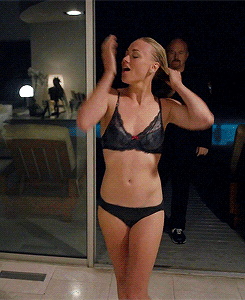 Ass free hole Yvonne strahovski the fappening