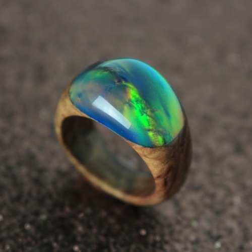 aimofdestiny:sosuperawesome:Wood and Opal Rings and...