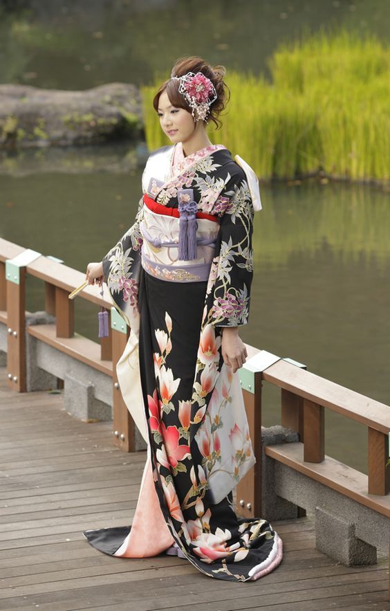 The Kimono Gallery