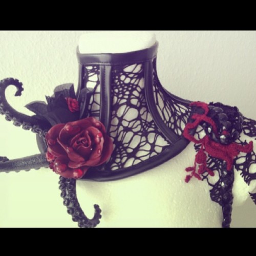 neck corset on Tumblr