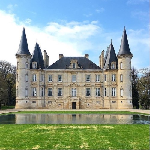 history-heritage-scoubidou-ouah:latouchefr  -  Château Pichon...