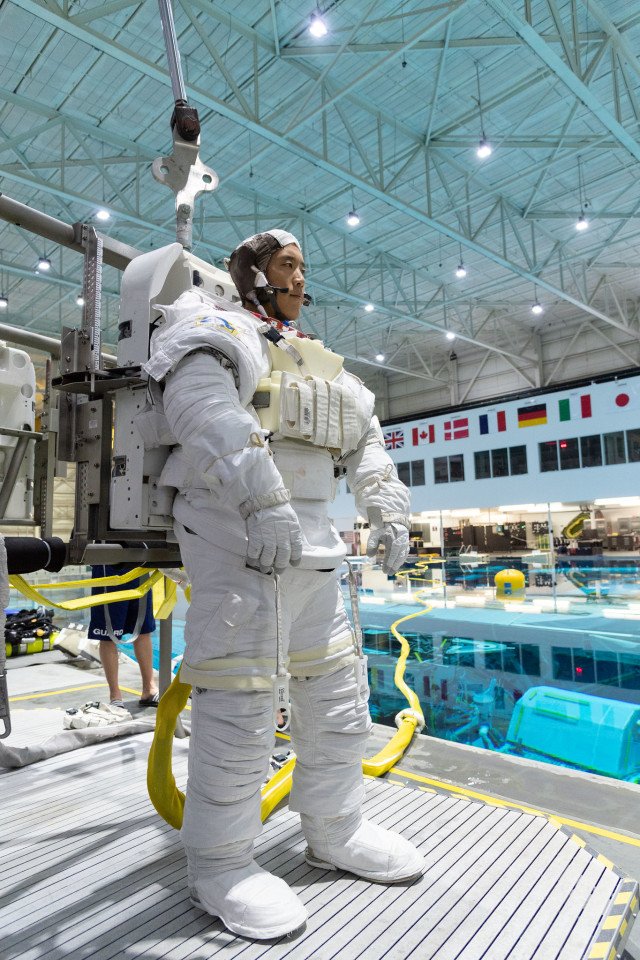 NASA Spotlight: Astronaut Jonny Kim Dr. Jonny Kim was selected by NASA to join the 2017 Astronaut Candidate Class. He reported...