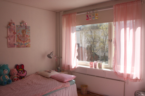 electric-space-carousel:I made a post about my new apartment in...