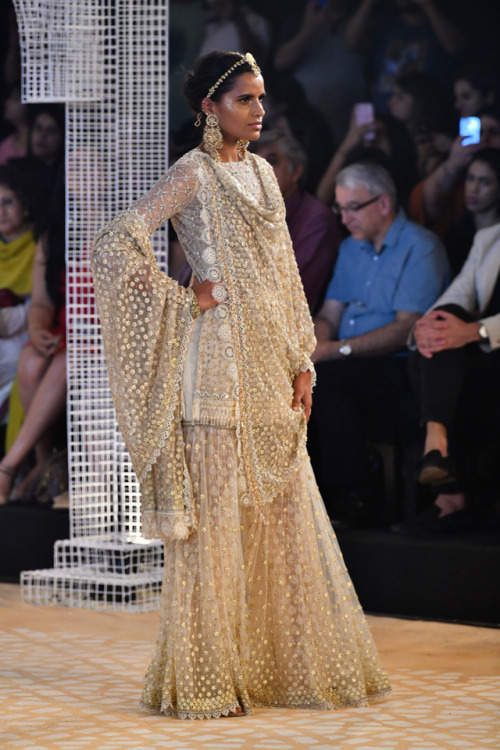 fashionalistick:TARUN TAHILIANI2018 couture collectionINDIA...