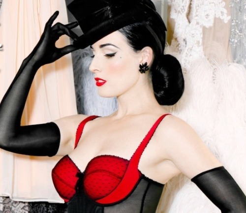 @Imagens Dita von Teese