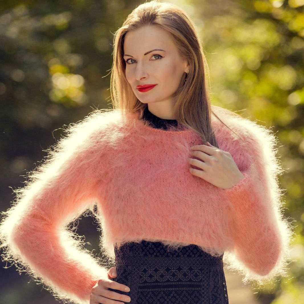 Just a mohair  lover  Fuzzy pink cropped sweater top 