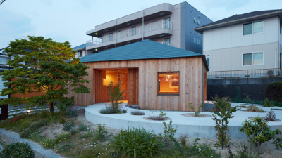 House in Mukainada / FujiwaraMuro Architects