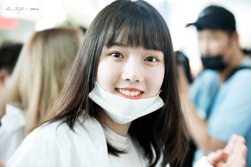 gfriendunited:© Sheer Delight | do not edit (1/2)