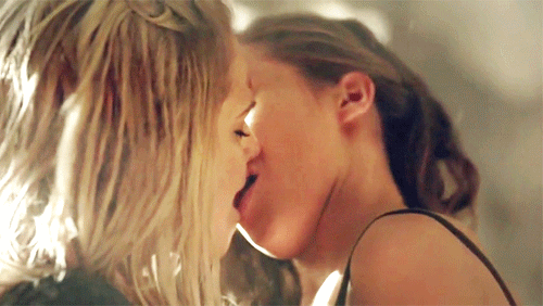 Walker recommend best of 100 kiss lesbian Walker recommend best of 100 kiss lesbian