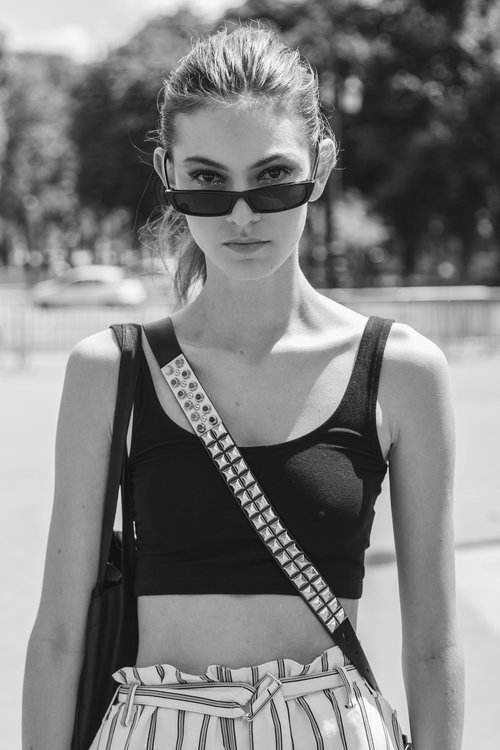 streetstyle paris fashion week haute couture collerbones b&w fashion