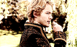 archive vote juillet 19 - Page 5 Tumblr_nfkebsTlxC1slec19o3_400