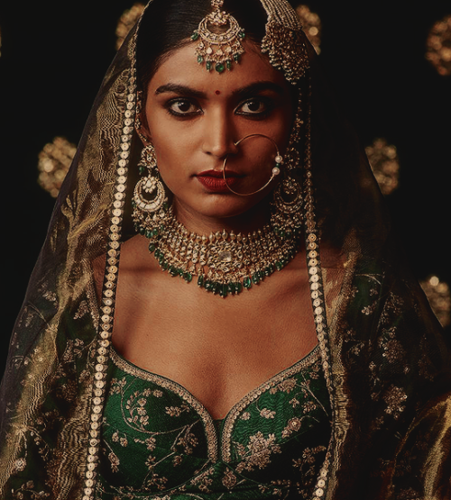 aashiqaanah:Sabyasachi Jewelry Exceptionally beautiful