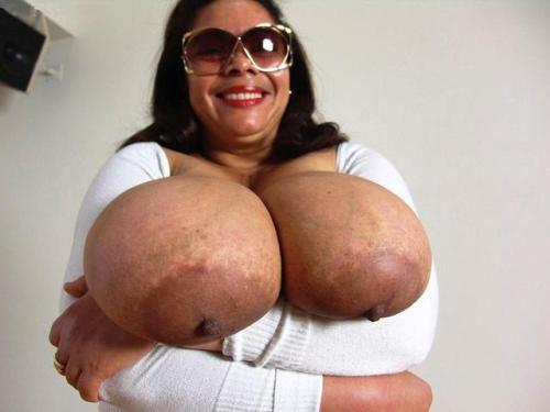 kdog412:Latina grandma….Marachi