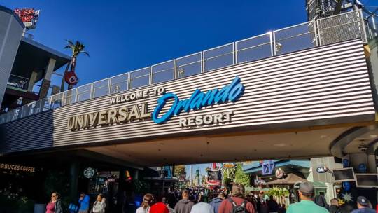 Welcome to Universal Orlando Resort sign