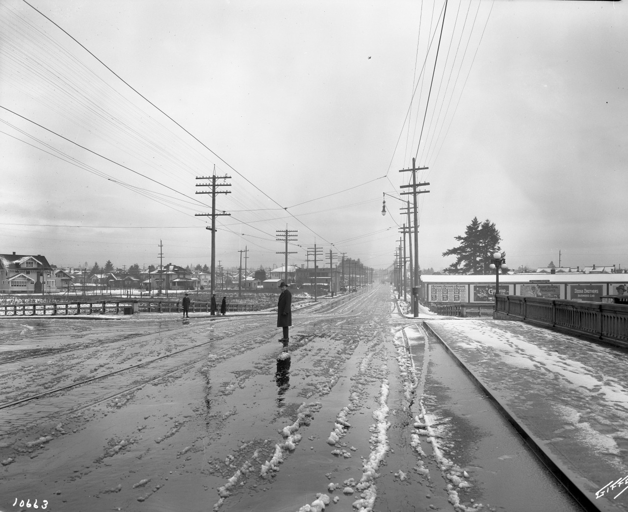 Oregon Historical Society Research Library: Photo