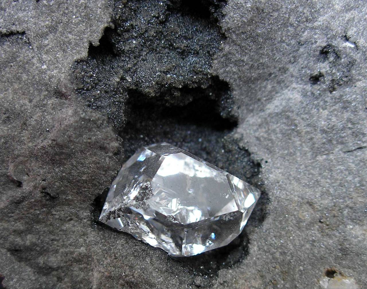 PG01 收藏級 金運石原石 – My Precious Crystal