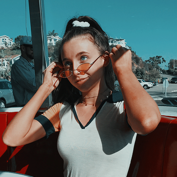 icon emma chamberlain | Tumblr