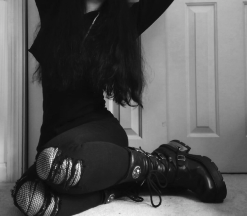 goth gothgoth body boots metal head fishnet fashion ootd newrocks hair figure longhair me mine