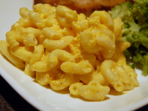 ethiopienne:everybody-loves-to-eat:requested: macaroni and...