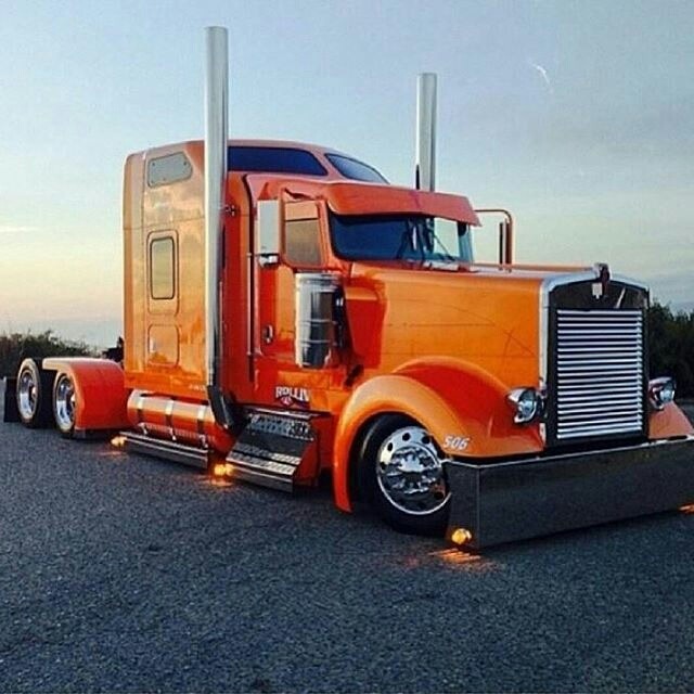 Semitrckn — Kenworth custom W900L