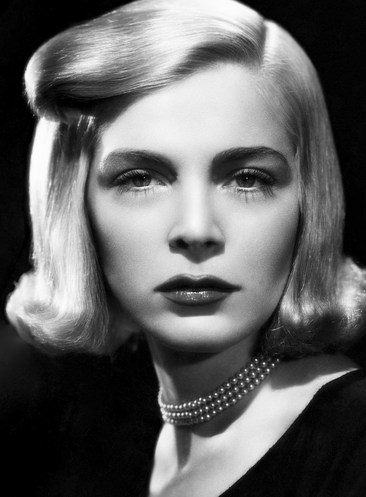 Lizabeth Scott pitfall