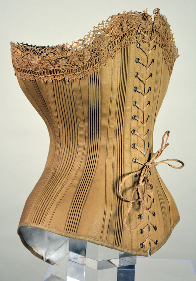 1899/1900 This corset is made of khaki... - Flossing & Lace